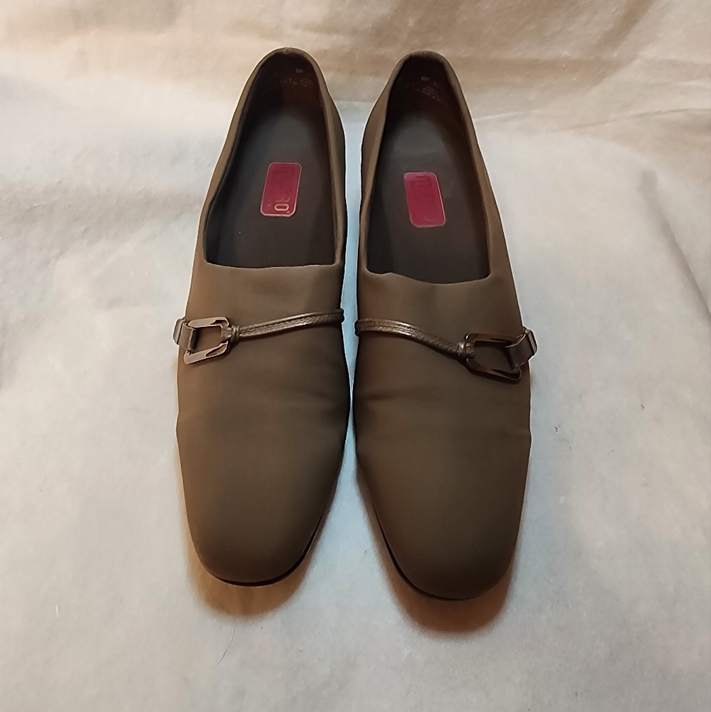 Munro Women' "CINDI II" Brown Stretch Fabric Dress Pump Slip On Comfort Shoe 9.5